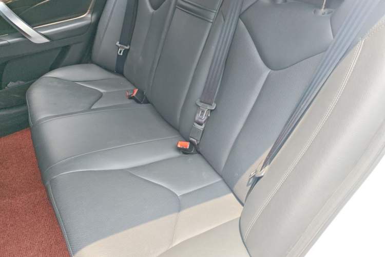 Used CHANGAN Raeton 2014 1.8T Automatic Prestige Anniversary Edition China IV Standard Left Rear Seat