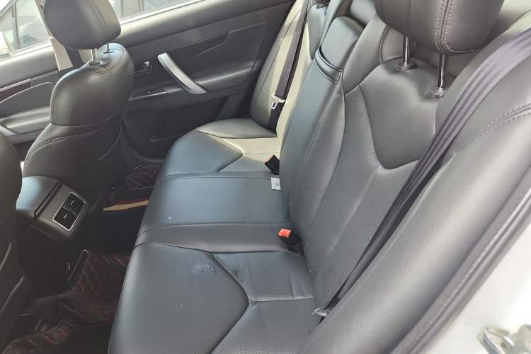 Used CHANGAN Raeton 2014 1.8T Automatic Prestige Anniversary Edition China IV Standard Left Rear Seat