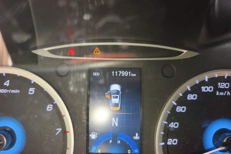 Used CHANGAN Raeton 2014 1.8T Automatic Elite Anniversary Edition China IV Standard Odometer Close Up