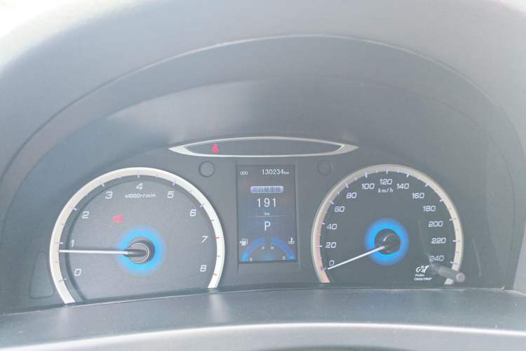 Used CHANGAN Raeton 2014 1.8T Automatic Prestige Anniversary Edition China IV Standard Odometer Close Up
