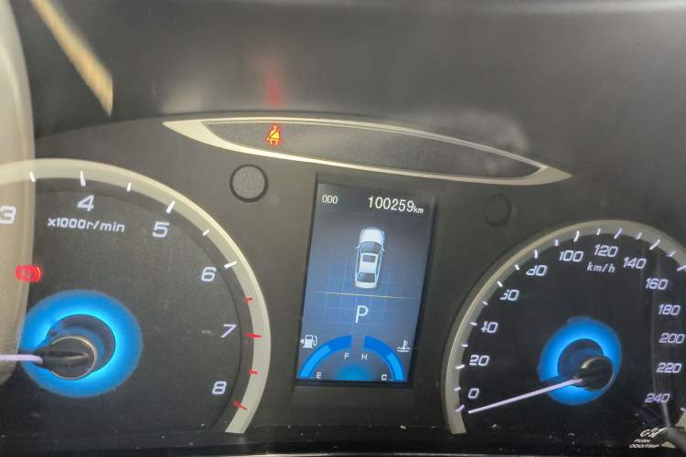 Used CHANGAN Raeton 2014 1.8T Automatic Prestige Anniversary Edition China IV Standard Odometer Close Up