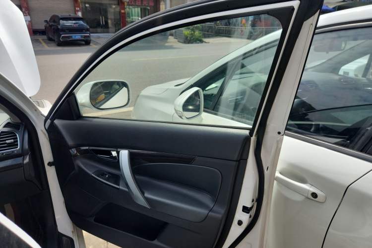 Used CHANGAN Raeton 2014 1.8T Automatic Prestige Anniversary Edition China IV Standard Right Front Door Interior