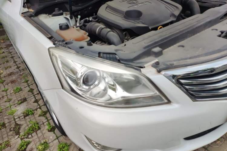 Used CHANGAN Raeton 2014 1.8T Automatic Prestige Anniversary Edition China IV Standard Right Front Headlight