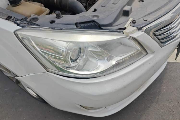 Used CHANGAN Raeton 2014 1.8T Automatic Prestige Anniversary Edition China IV Standard Right Front Headlight