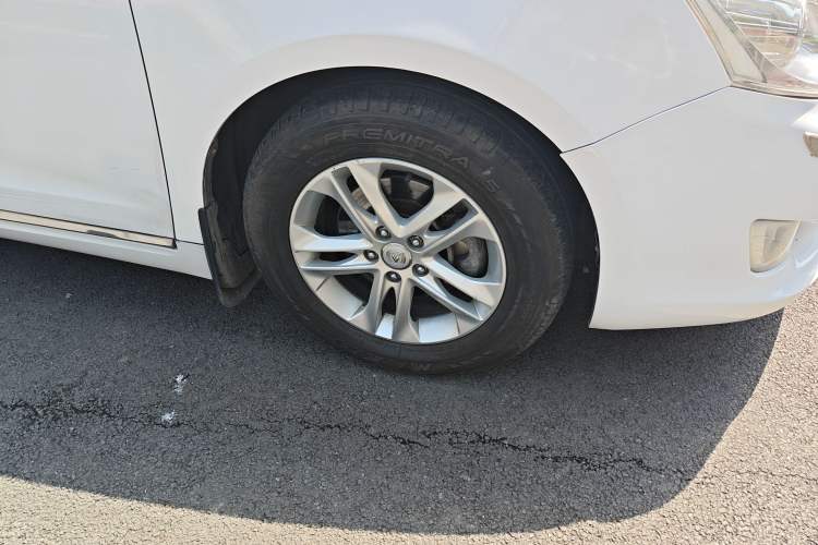 Used CHANGAN Raeton 2014 1.8T Automatic Elite Anniversary Edition China IV Standard Right Front Wheel Hub