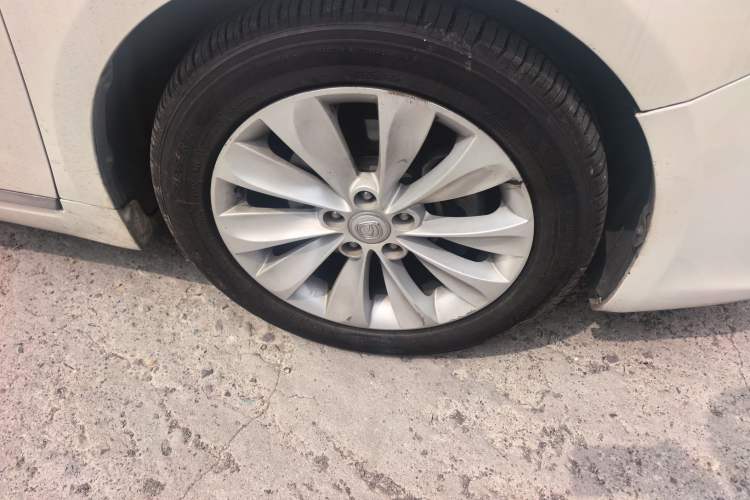 Used CHANGAN Raeton 2014 1.8T Automatic Prestige Anniversary Edition China V Standard Right Front Wheel Hub