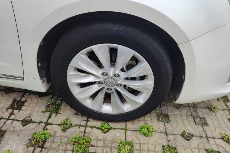 Used CHANGAN Raeton 2014 1.8T Automatic Prestige Anniversary Edition China IV Standard Right Front Wheel Hub