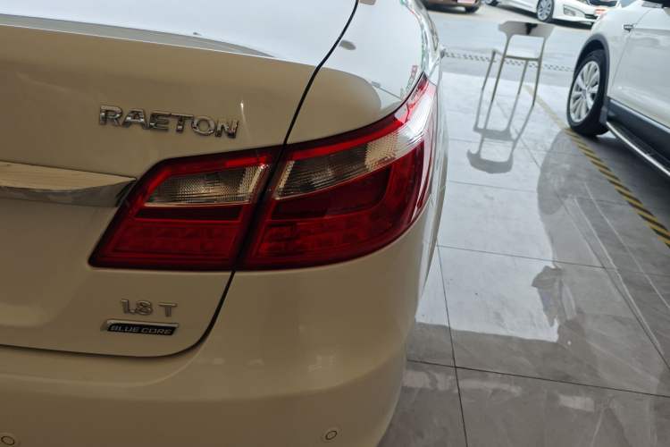 Used CHANGAN Raeton 2014 1.8T Automatic Elite Anniversary Edition China IV Standard Right Rear Taillight