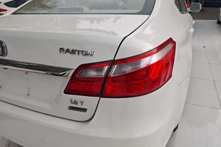 Used CHANGAN Raeton 2014 1.8T Automatic Elite Anniversary Edition China IV Standard Right Rear Taillight