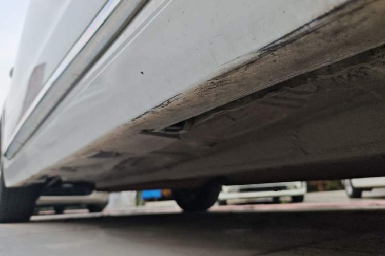 Used CHANGAN Raeton 2014 1.8T Automatic Elite Anniversary Edition China IV Standard Right Side Sill