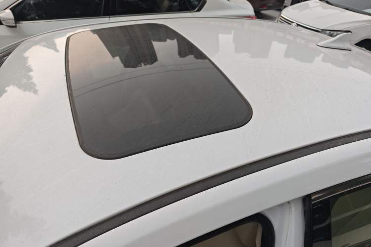 Used CHANGAN Raeton 2014 1.8T Automatic Elite Anniversary Edition China IV Standard Roof