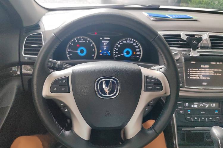 Used CHANGAN Raeton 2014 1.8T Automatic Prestige Anniversary Edition China V Standard Steering Wheel