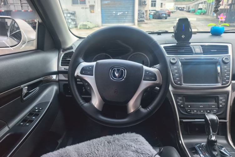 Used CHANGAN Raeton 2014 1.8T Automatic Prestige Anniversary Edition China V Standard Steering Wheel