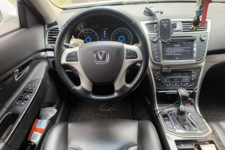 Used CHANGAN Raeton 2014 1.8T Automatic Prestige Anniversary Edition China IV Standard Steering Wheel
