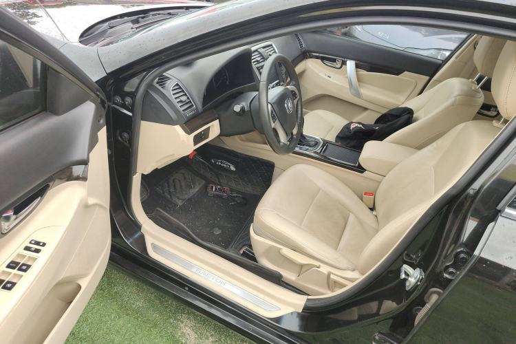 Used CHANGAN Raeton 2016 1.8T Automatic Smart Enjoyment Deluxe Model Driver Seat