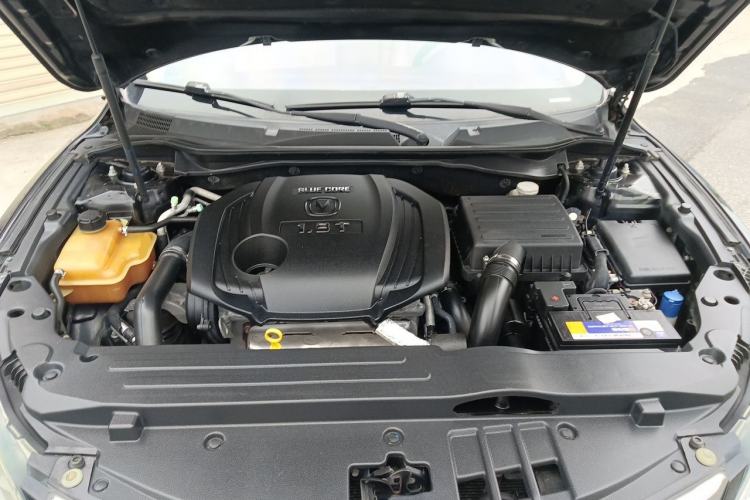 Used CHANGAN Raeton 2016 1.8T Automatic Smart Enjoyment Deluxe Model Engine Bay