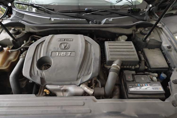 Used CHANGAN Raeton 2016 1.8T Automatic Smart Enjoyment Deluxe Model Engine Bay