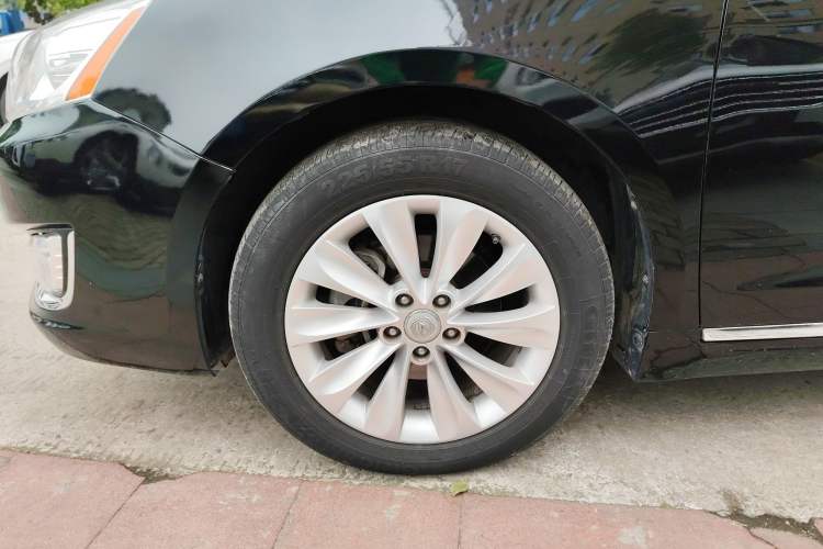 Used CHANGAN Raeton 2016 1.8T Automatic Smart Enjoyment Deluxe Model Left Front Wheel Hub