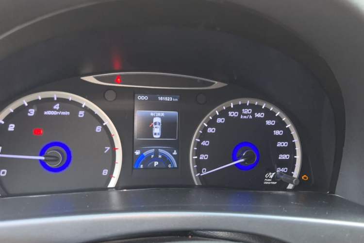 Used CHANGAN Raeton 2016 1.8T Automatic Smart Enjoyment Deluxe Model Odometer Close Up