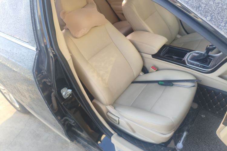 Used CHANGAN Raeton 2016 1.8T Automatic Smart Enjoyment Deluxe Model Right Front Seat