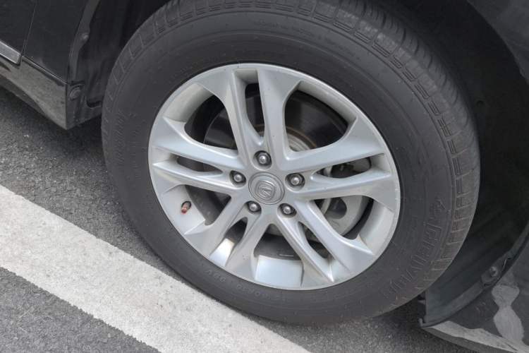 Used CHANGAN Raeton 2016 1.8T Automatic Smart Enjoyment Deluxe Model Right Front Wheel Hub