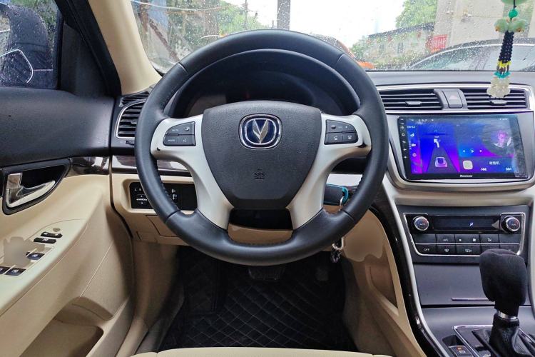 Used CHANGAN Raeton 2016 1.8T Automatic Smart Enjoyment Deluxe Model Steering Wheel