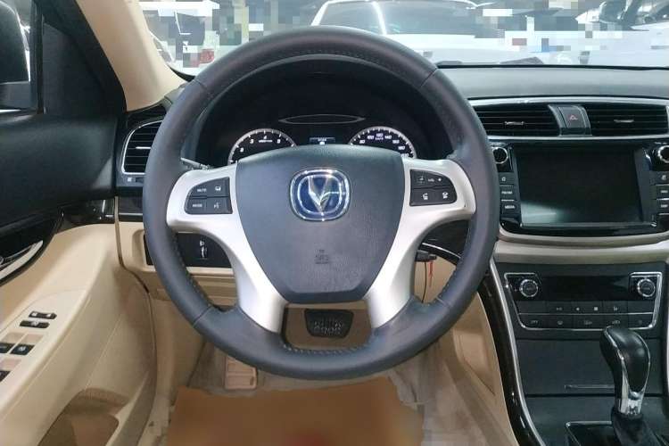 Used CHANGAN Raeton 2016 1.8T Automatic Smart Enjoyment Deluxe Model Steering Wheel