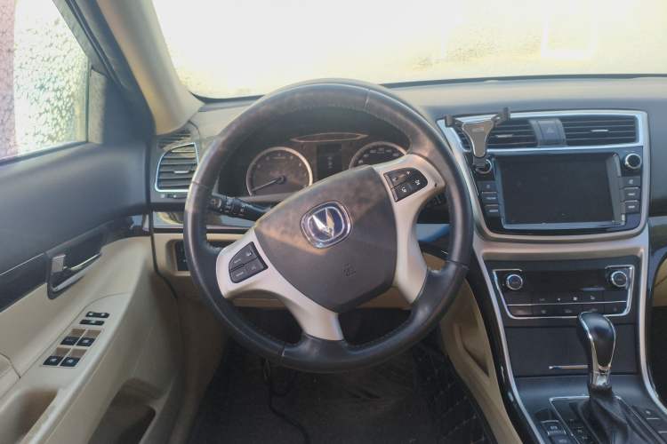 Used CHANGAN Raeton 2016 1.8T Automatic Smart Enjoyment Deluxe Model Steering Wheel