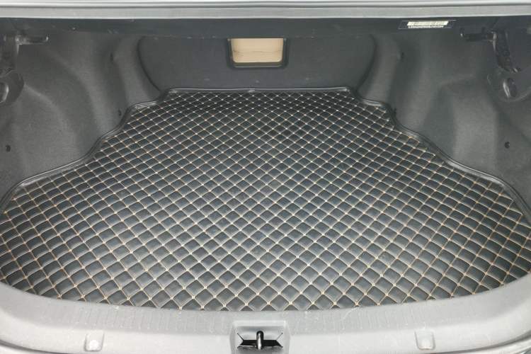 Used CHANGAN Raeton 2016 1.8T Automatic Smart Enjoyment Deluxe Model Trunk