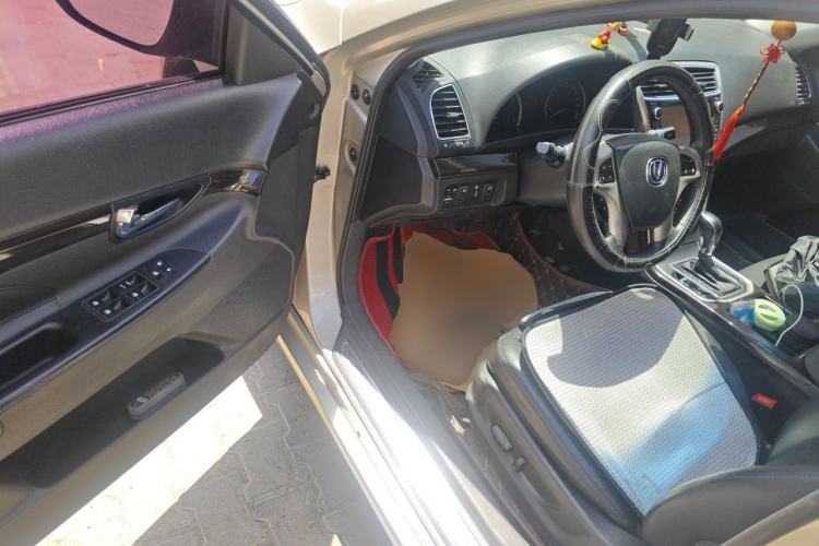 Used CHANGAN Raeton 2016 1.8T Automatic Smart Enjoyment Zunchi Model Driver Seat