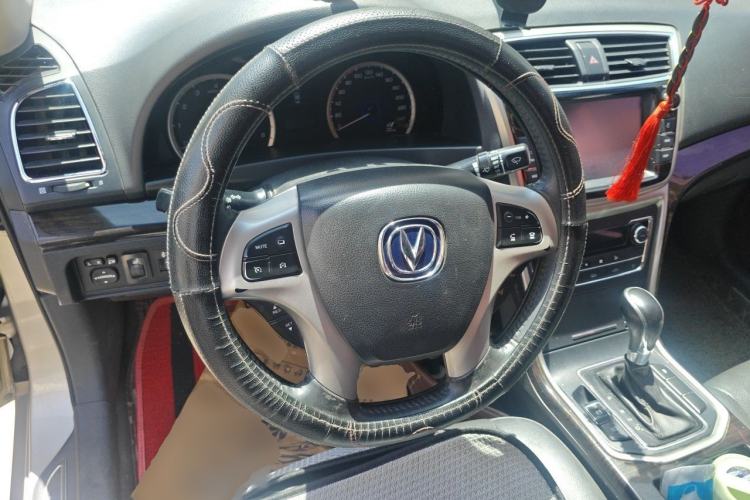 Used CHANGAN Raeton 2016 1.8T Automatic Smart Enjoyment Zunchi Model Steering Wheel