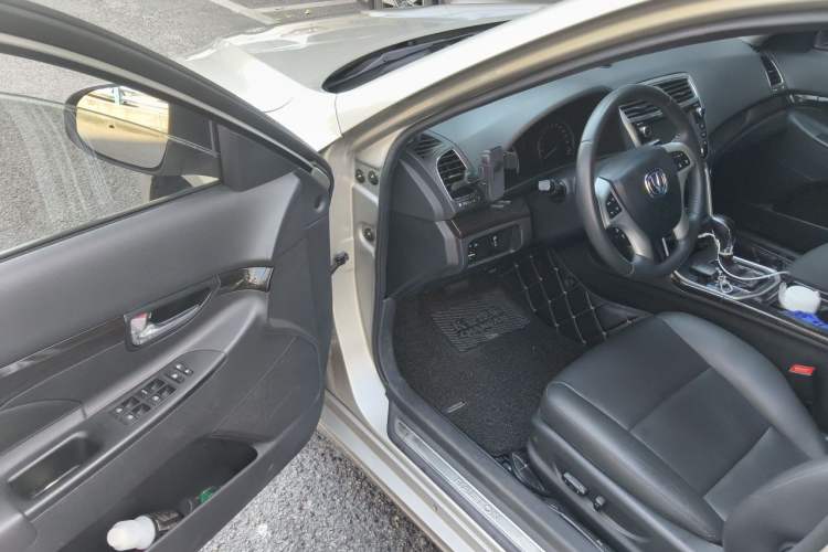 Used CHANGAN Raeton 2016 1.8T Automatic Smart Enjoyment Zunchi Model Driver Seat