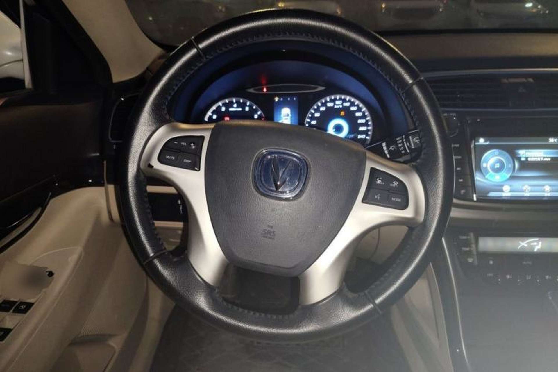Used CHANGAN Raeton 2016 1.8T Automatic Smart Enjoyment Deluxe Model Steering Wheel