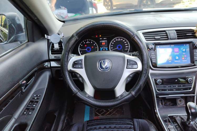 Used CHANGAN Raeton 2017 1.5T Automatic Smart Enjoyment Zunchi Model Steering Wheel
