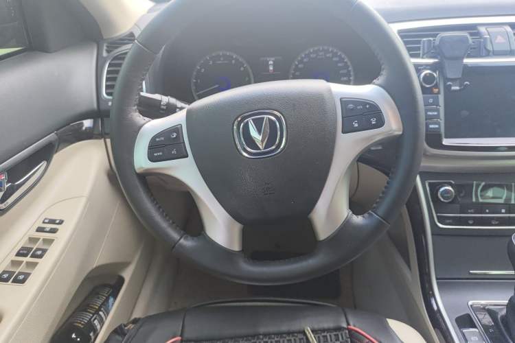 Used CHANGAN Raeton 2017 1.5T Automatic Smart Enjoyment Deluxe Model Steering Wheel