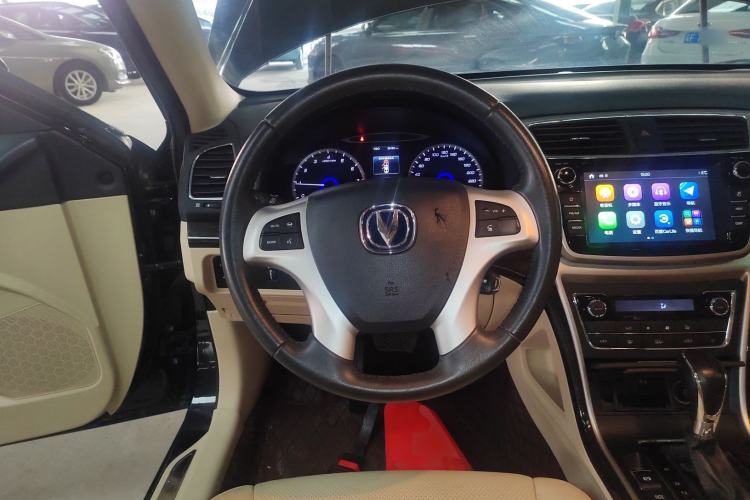 Used CHANGAN Raeton 2017 1.5T Automatic Smart Enjoyment Deluxe Model Steering Wheel