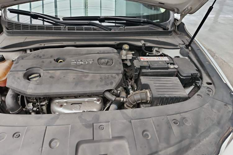 Used CHANGAN Raeton 2017 1.5T Automatic Smart Enjoyment Deluxe Model Engine Bay Left