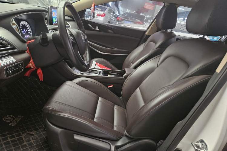 Used CHANGAN Raeton 2017 1.5T Automatic Smart Enjoyment Deluxe Model Left Front Seat