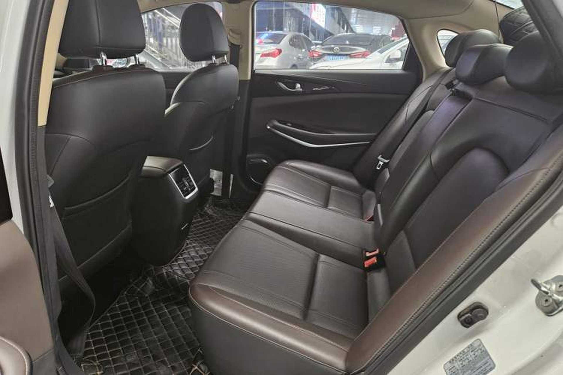 Used CHANGAN Raeton 2017 1.5T Automatic Smart Enjoyment Deluxe Model Left Rear Seat