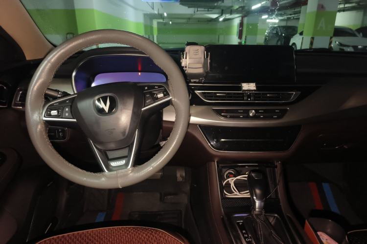 Used CHANGAN Raeton CC 2018 1.5T Automatic Zhiya Model China V Standard Center Console
