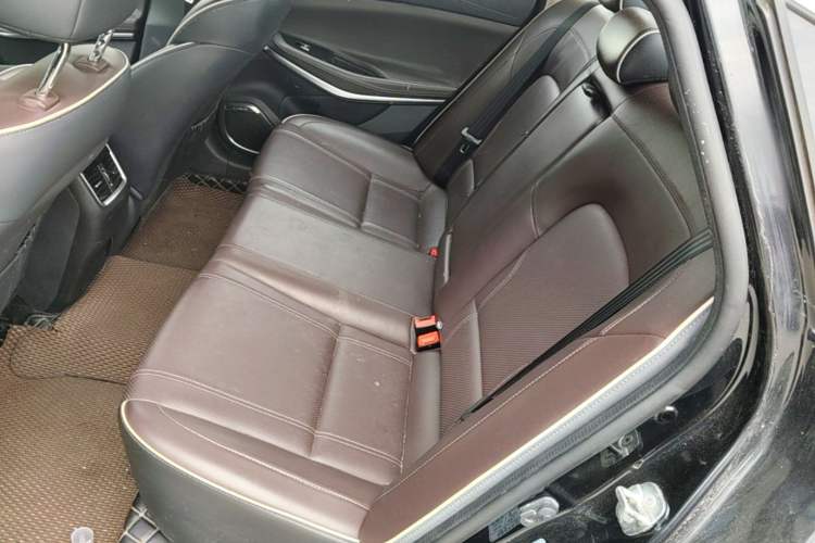 Used CHANGAN Raeton CC 2018 1.5T Automatic Zhiya Model China V Standard Left Rear Seat