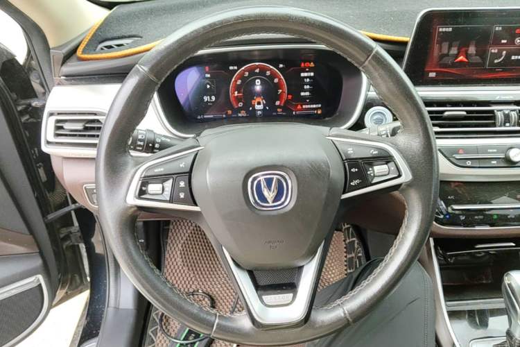 Used CHANGAN Raeton CC 2018 1.5T Automatic Zhiya Model China V Standard Steering Wheel