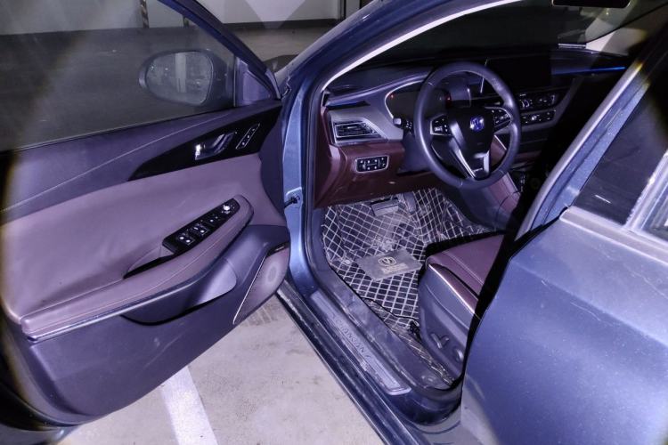 Used CHANGAN Raeton CC 2018 1.5T Automatic Zunya Model China V Standard Driver Seat
