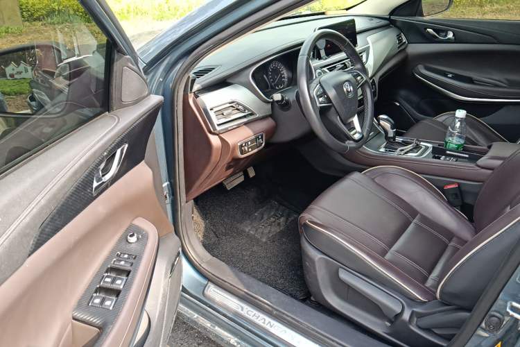 Used CHANGAN Raeton CC 2018 1.5T Automatic Haoya Model Guangmang Edition China V Standard Driver Seat