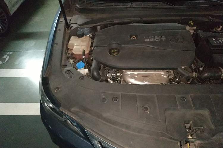 Used CHANGAN Raeton CC 2018 1.5T Automatic Haoya Model China V Standard Engine Bay Right