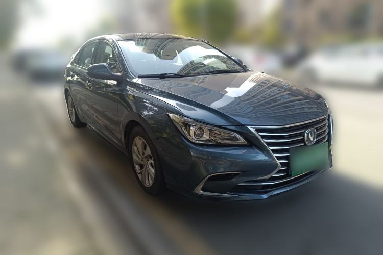 Used CHANGAN Raeton CC 2018 1.5T Automatic Elegant Starry Edition China V Standard Front Right 45 Deg