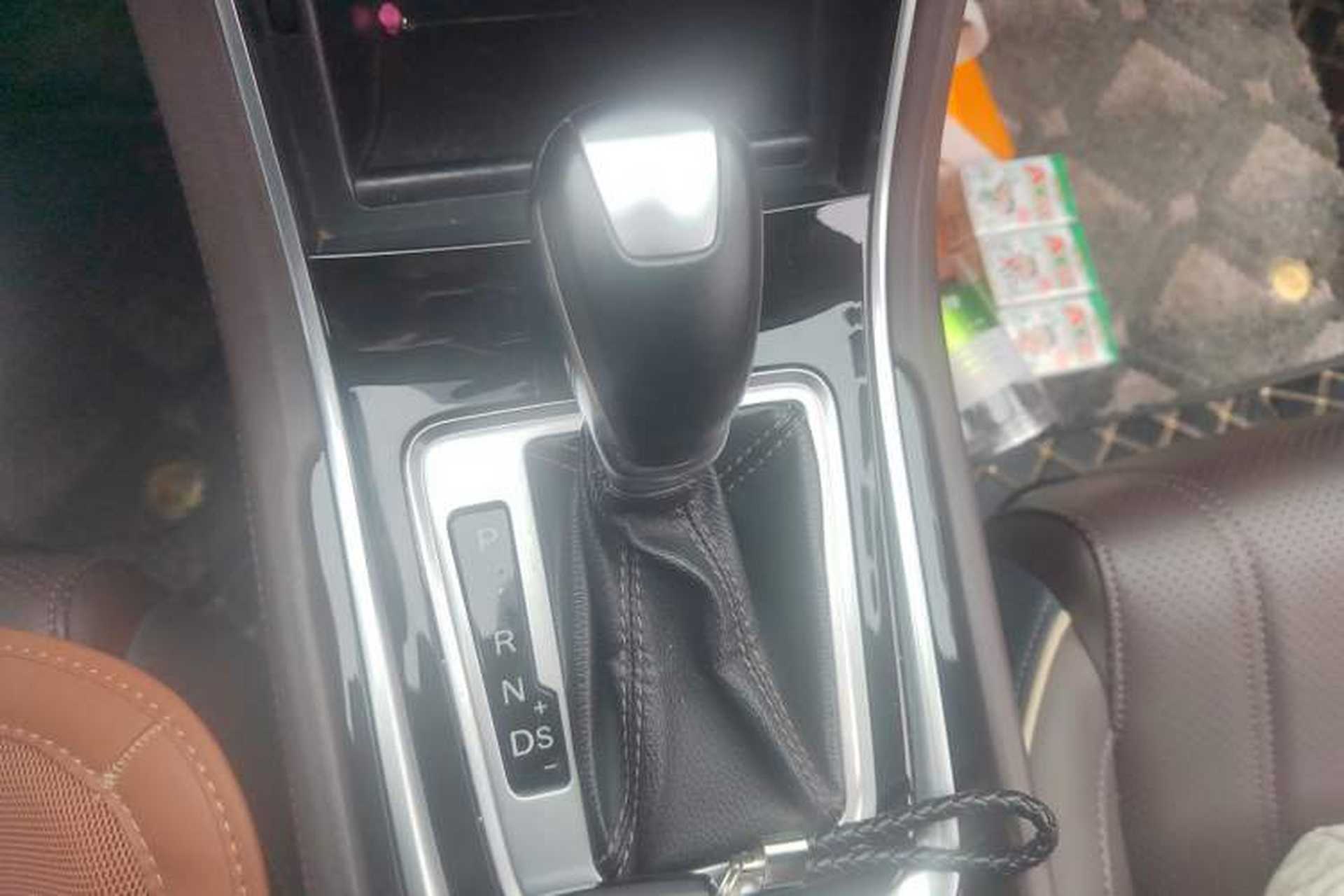Used CHANGAN Raeton CC 2018 1.5T Automatic Haoya Model China V Standard Gear Lever