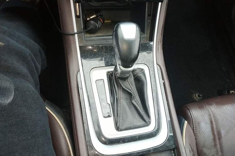 Used CHANGAN Raeton CC 2018 1.5T Automatic Haoya Model China V Standard Gear Lever
