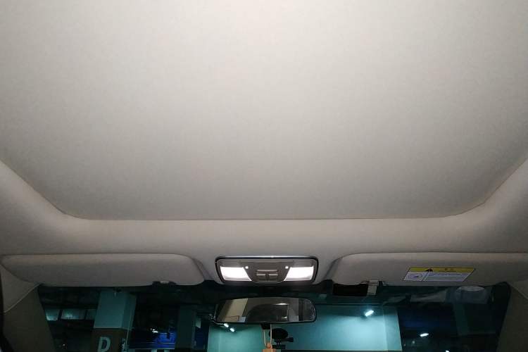 Used CHANGAN Raeton CC 2018 1.5T Automatic Haoya Model China V Standard Headliner