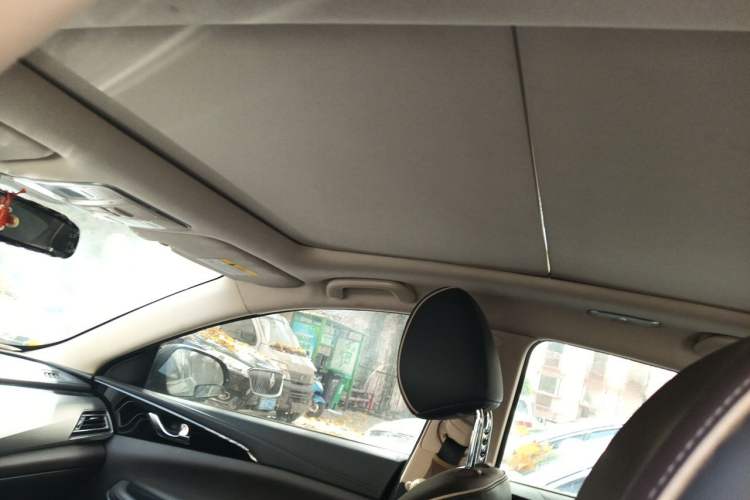 Used CHANGAN Raeton CC 2018 1.5T Automatic Haoya Model China V Standard Headliner